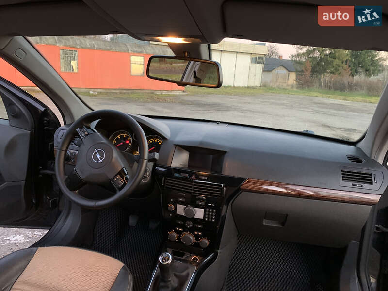 Универсал Opel Astra 2007 в Дрогобыче