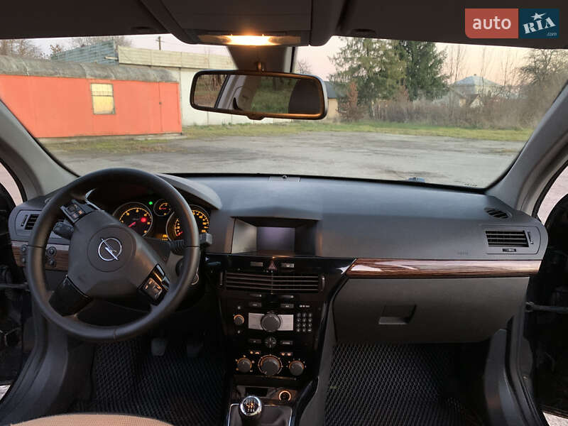 Универсал Opel Astra 2007 в Дрогобыче