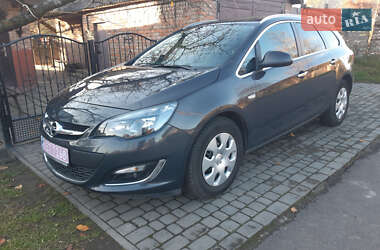 Универсал Opel Astra 2016 в Нововолынске