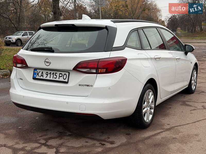 Універсал Opel Astra 2018 в Чернігові