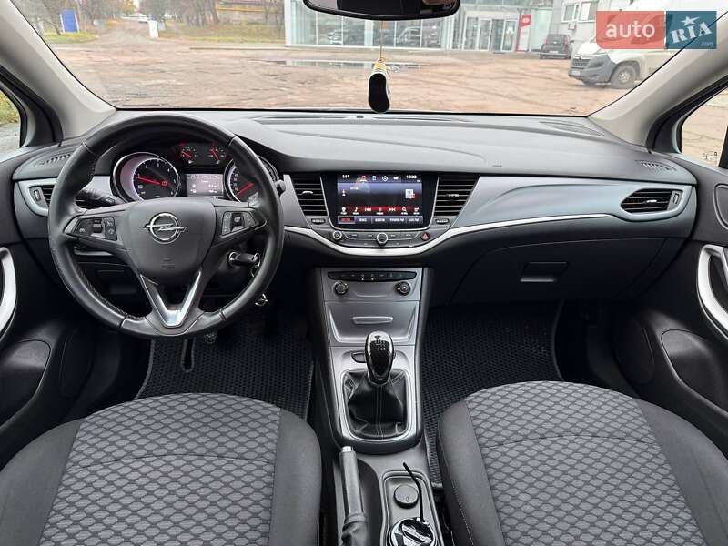 Універсал Opel Astra 2018 в Чернігові