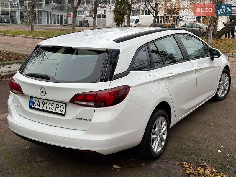 Універсал Opel Astra 2018 в Чернігові