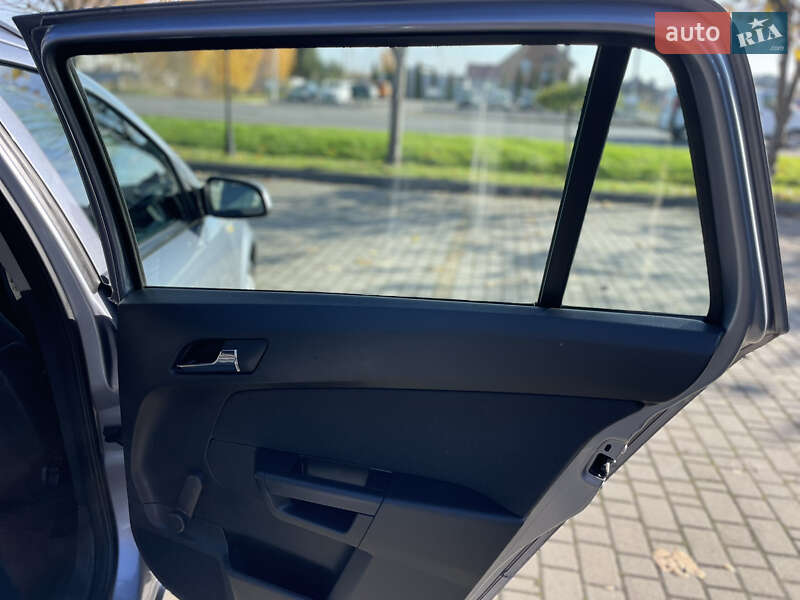 Универсал Opel Astra 2009 в Луцке фото 32 Универсал Opel Astra 2009 в Луцке