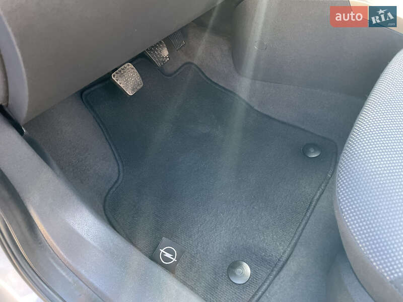 Универсал Opel Astra 2009 в Луцке фото 35 Универсал Opel Astra 2009 в Луцке