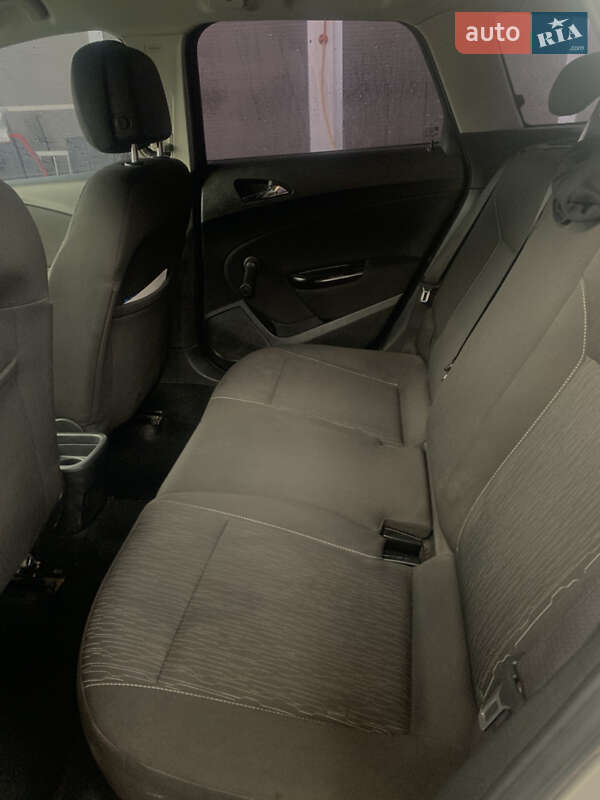 Универсал Opel Astra 2013 в Тернополе