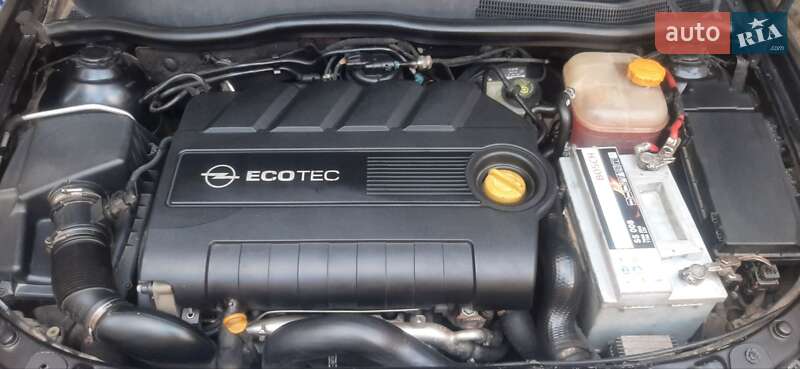 Универсал Opel Astra 2005 в Чугуеве