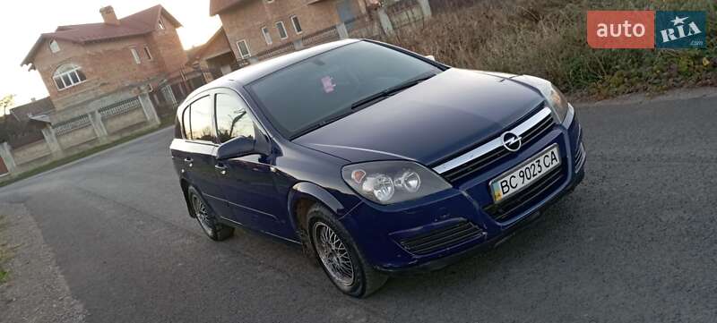 Хетчбек Opel Astra 2006 в Стрию