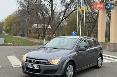 Хэтчбек Opel Astra 2005 в Краматорске