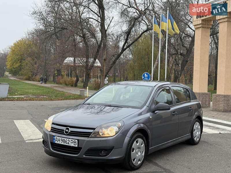 Хэтчбек Opel Astra 2005 в Краматорске