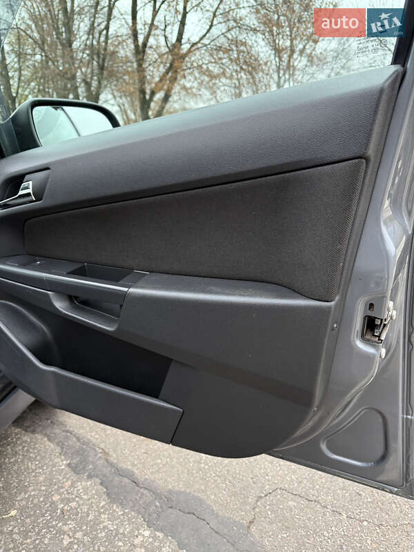 Хэтчбек Opel Astra 2005 в Краматорске