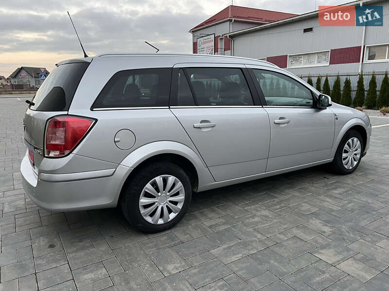 Универсал Opel Astra 2010 в Луцке фото 20 Универсал Opel Astra 2010 в Луцке