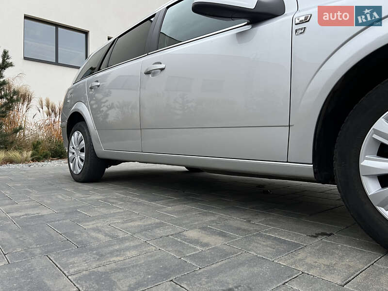 Универсал Opel Astra 2010 в Луцке фото 34 Универсал Opel Astra 2010 в Луцке