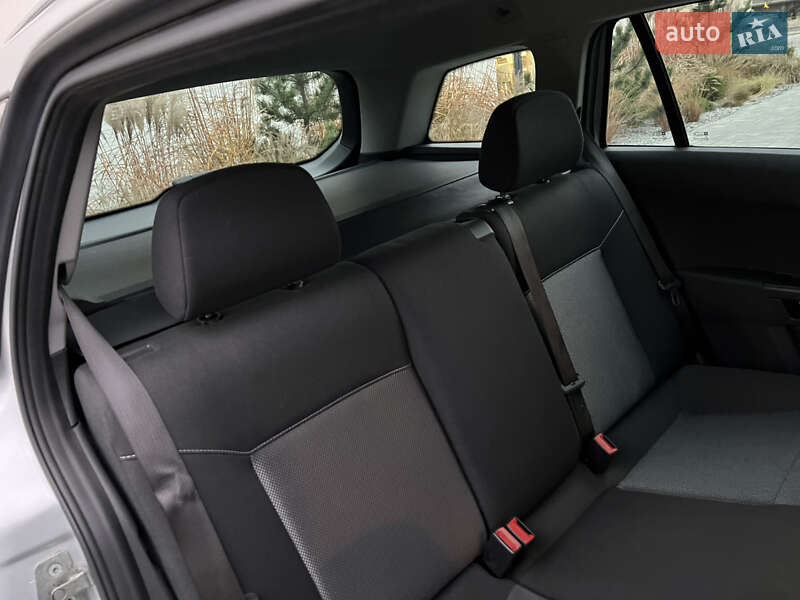 Универсал Opel Astra 2010 в Луцке фото 63 Универсал Opel Astra 2010 в Луцке