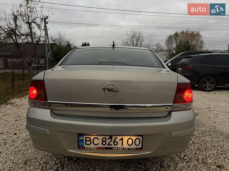 Седан Opel Astra 2007 в Львове