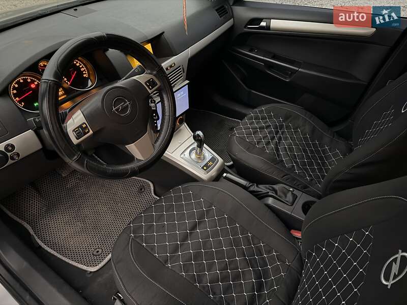 Седан Opel Astra 2007 в Львове