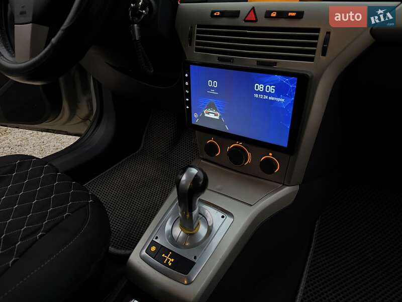 Седан Opel Astra 2007 в Львове