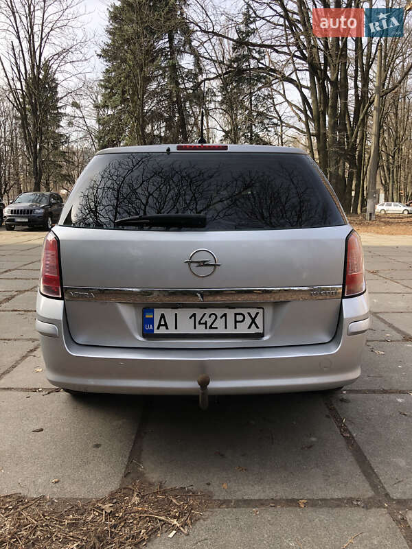 Универсал Opel Astra 2009 в Киеве