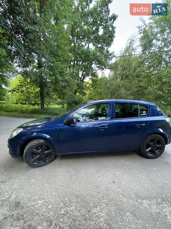 Хетчбек Opel Astra 2005 в Шумську