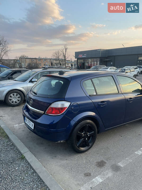 Хетчбек Opel Astra 2005 в Шумську