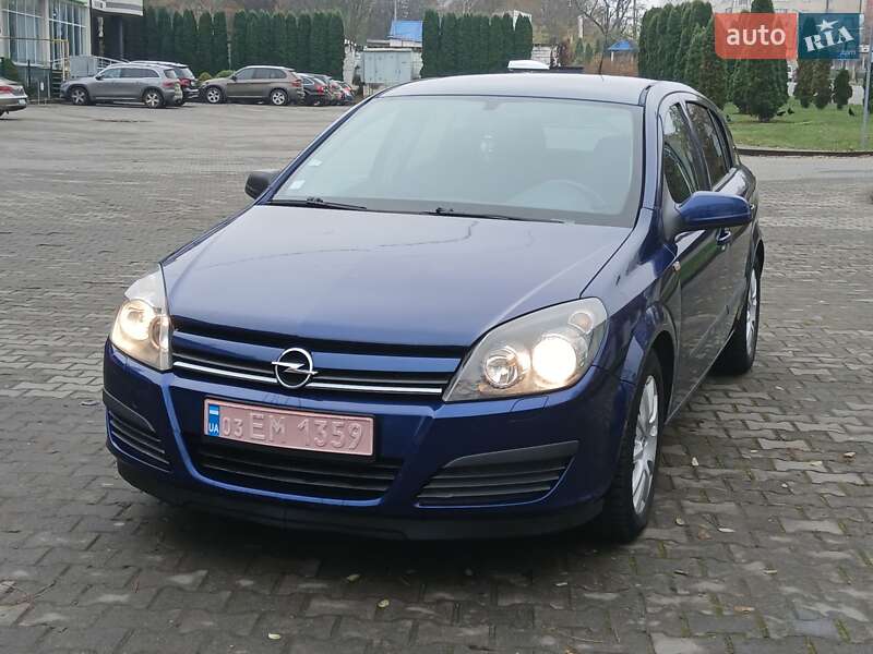Хэтчбек Opel Astra 2005 в Черновцах
