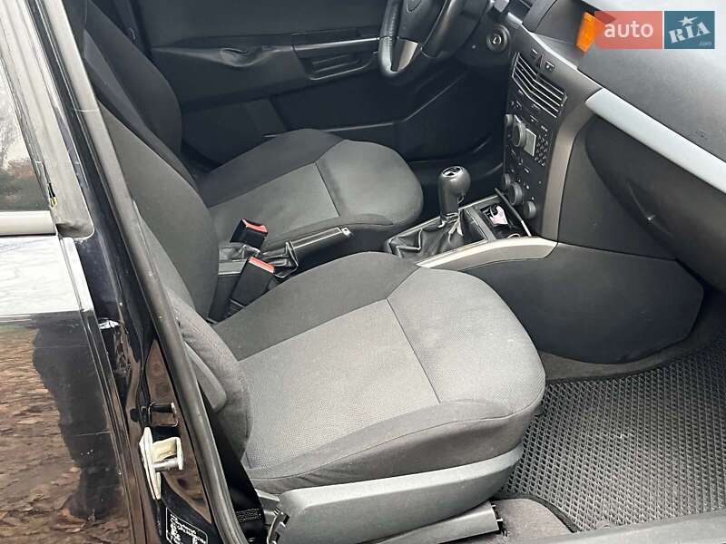 Универсал Opel Astra 2006 в Киеве