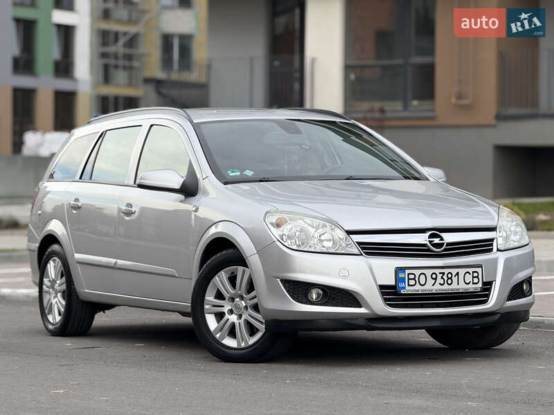 Универсал Opel Astra 2008 в Тернополе