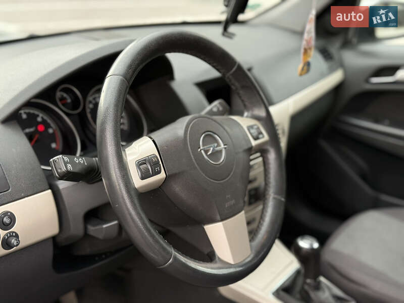 Универсал Opel Astra 2008 в Тернополе