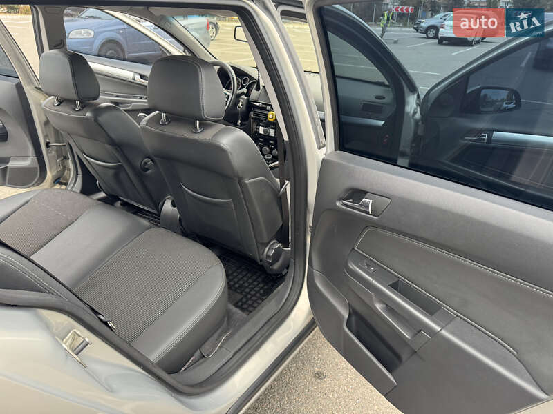 Универсал Opel Astra 2009 в Киеве фото 9 Универсал Opel Astra 2009 в Киеве
