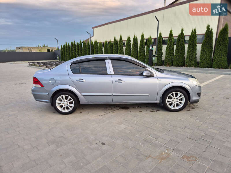 Седан Opel Astra 2008 в Каменец-Подольском