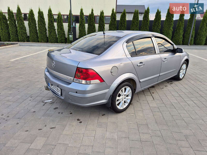Седан Opel Astra 2008 в Каменец-Подольском