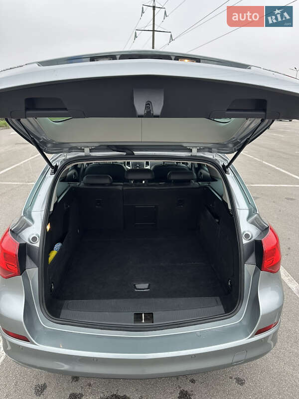 Універсал Opel Astra 2012 в Бучі