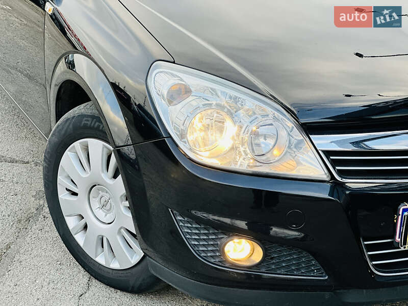 Універсал Opel Astra 2009 в Харкові