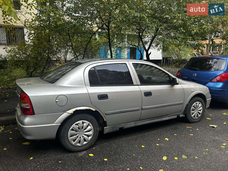 Седан Opel Astra 2001 в Києві фото 2 Седан Opel Astra 2001 в Києві