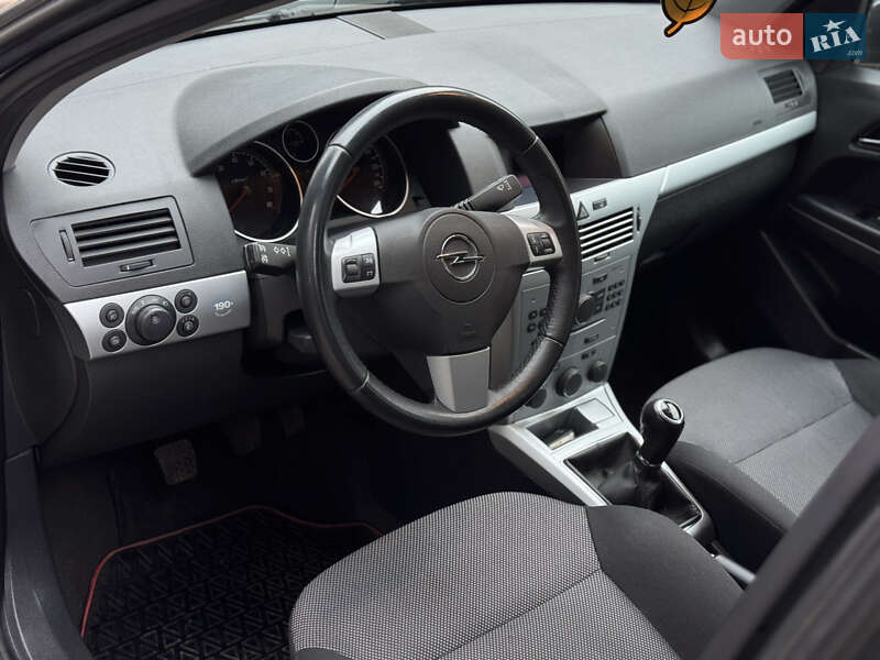 Универсал Opel Astra 2010 в Умани фото 15 Универсал Opel Astra 2010 в Умани