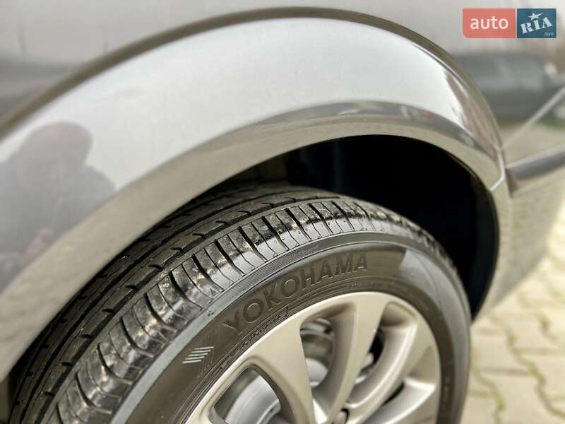 Універсал Opel Astra 2010 в Івано-Франківську