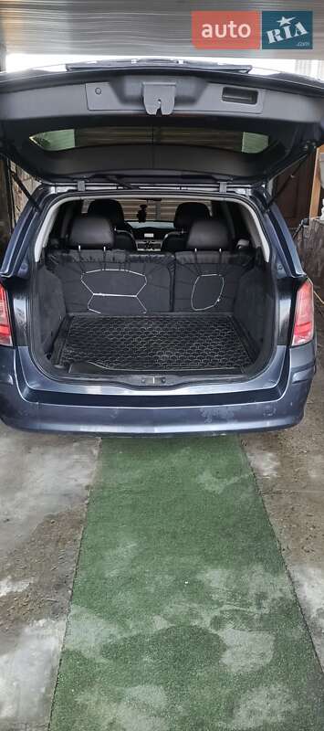 Универсал Opel Astra 2009 в Хусте