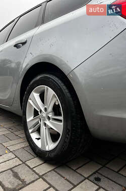 Універсал Opel Astra 2011 в Хмельницькому