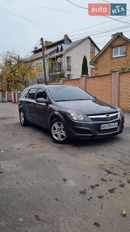 Універсал Opel Astra 2008 в Вінниці
