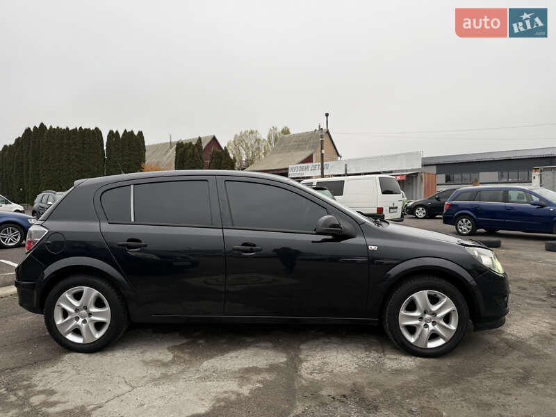 Хетчбек Opel Astra 2012 в Білій Церкві