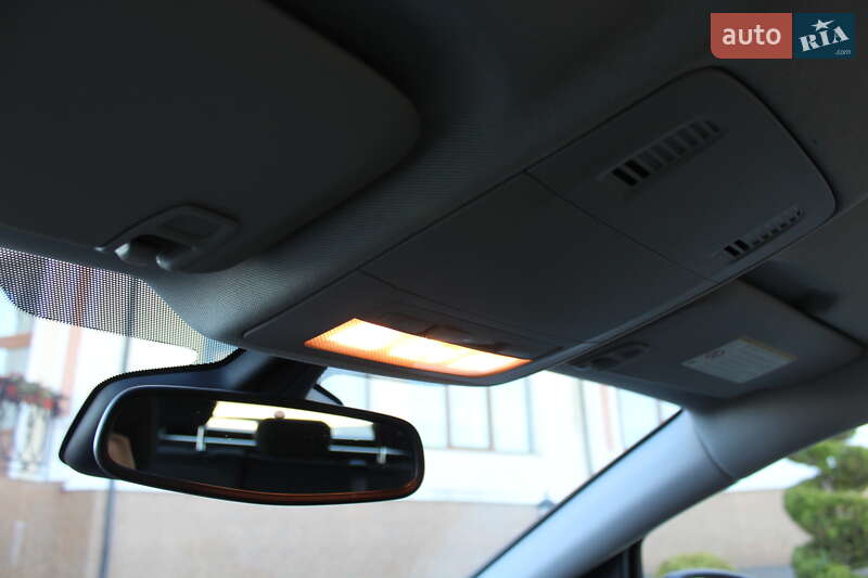 Універсал Opel Astra 2015 в Трускавці