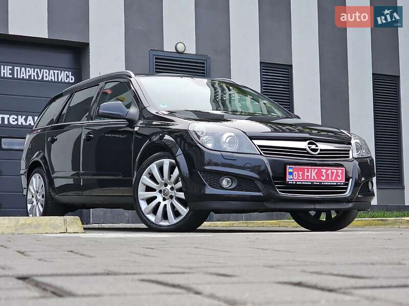 Универсал Opel Astra 2010 в Львове