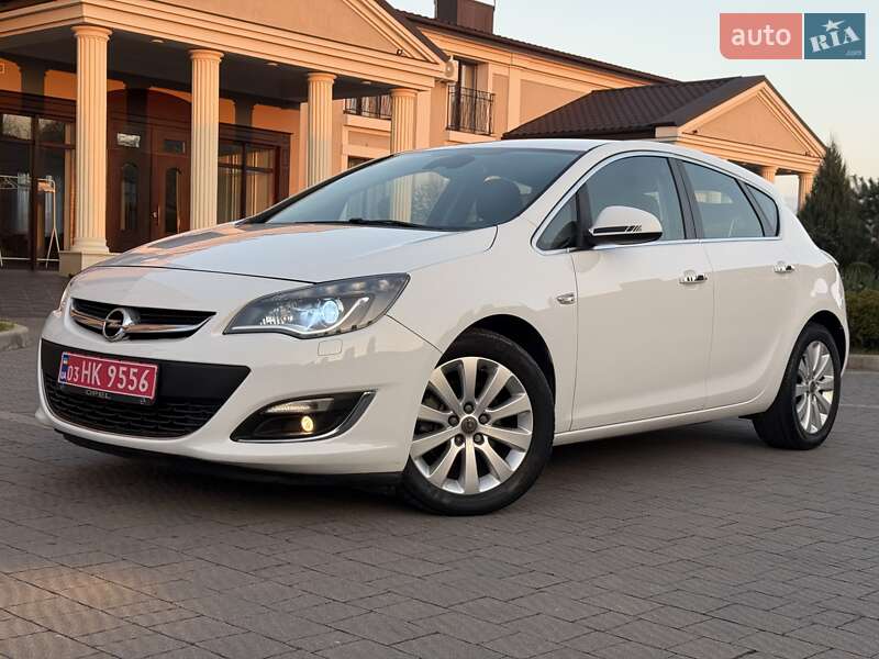 Хэтчбек Opel Astra 2014 в Стрые