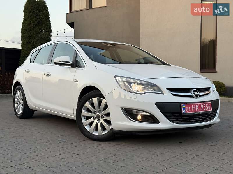 Хэтчбек Opel Astra 2014 в Стрые