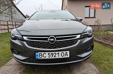 Универсал Opel Astra 2016 в Львове