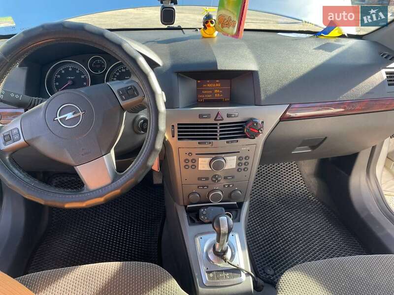 Хетчбек Opel Astra 2004 в Яремчі