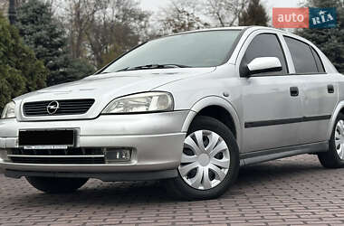 Хетчбек Opel Astra 2004 в Дніпрі