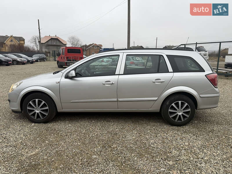 Универсал Opel Astra 2006 в Калуше