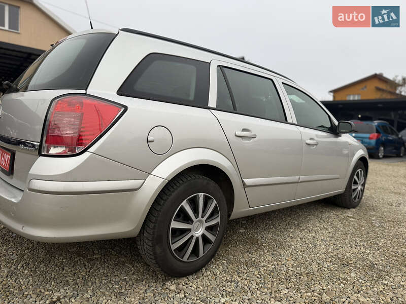 Универсал Opel Astra 2006 в Калуше