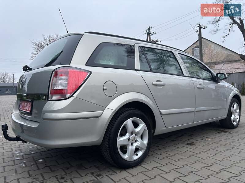Универсал Opel Astra 2008 в Луцке