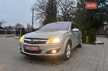 Універсал Opel Astra 2008 в Луцьку